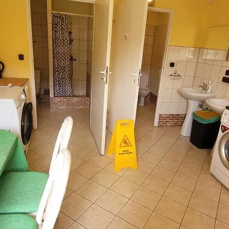 Stanica Pod Zadzierna Letniskowe