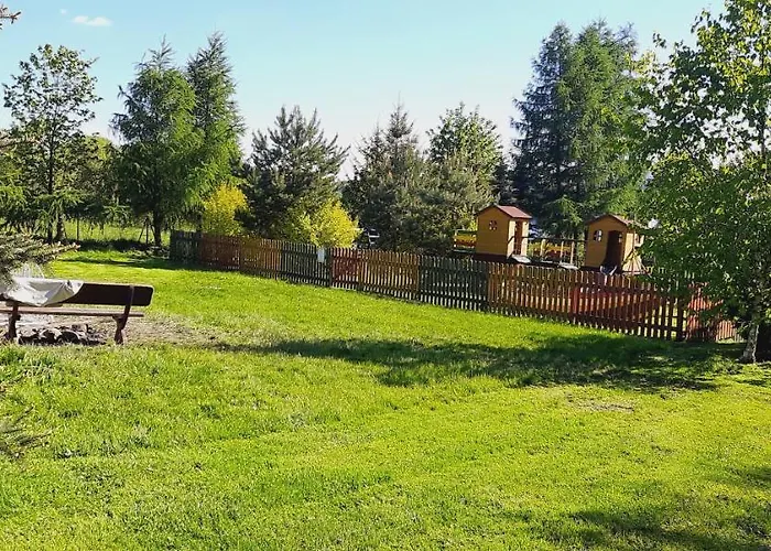 Stanica Pod Zadzierna Letniskowe مكان تخييم لوبافكا