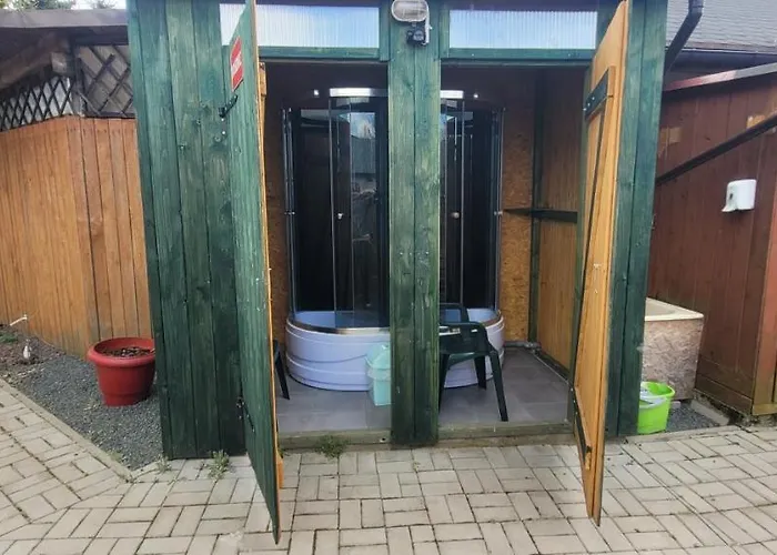 Stanica Pod Zadzierna Letniskowe مكان تخييم