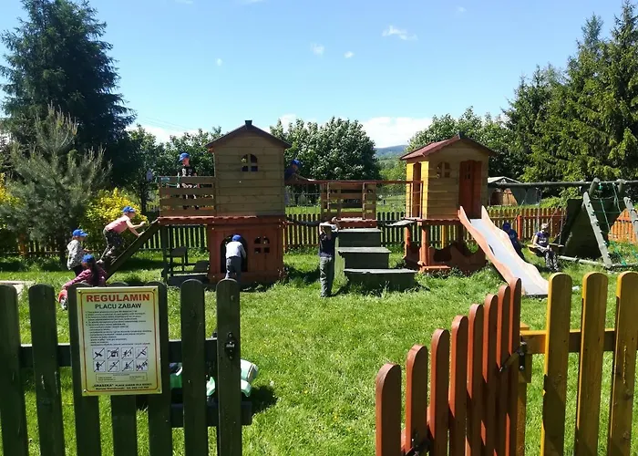 Stanica Pod Zadzierna Letniskowe مكان تخييم